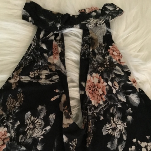 Veronica M Boho Chic Halter Maxi Dress - Picture 8 of 8